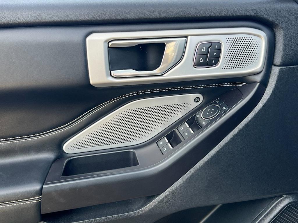 Thumbnail: 2020 Ford Explorer - 22