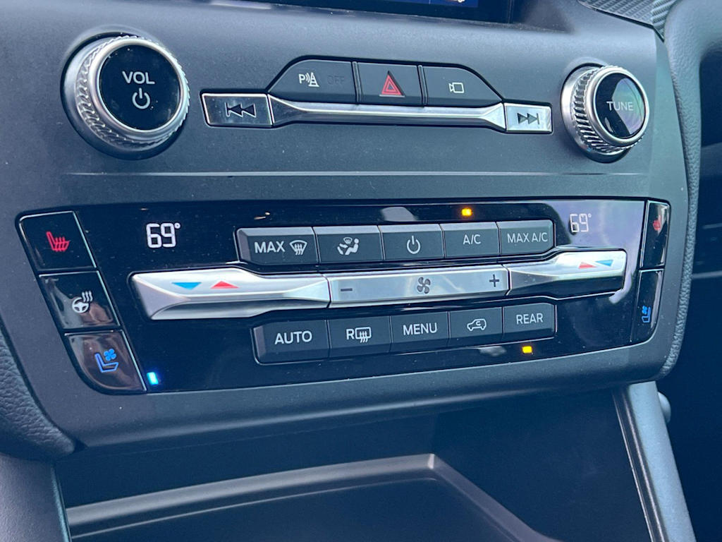 Thumbnail: 2020 Ford Explorer - 27