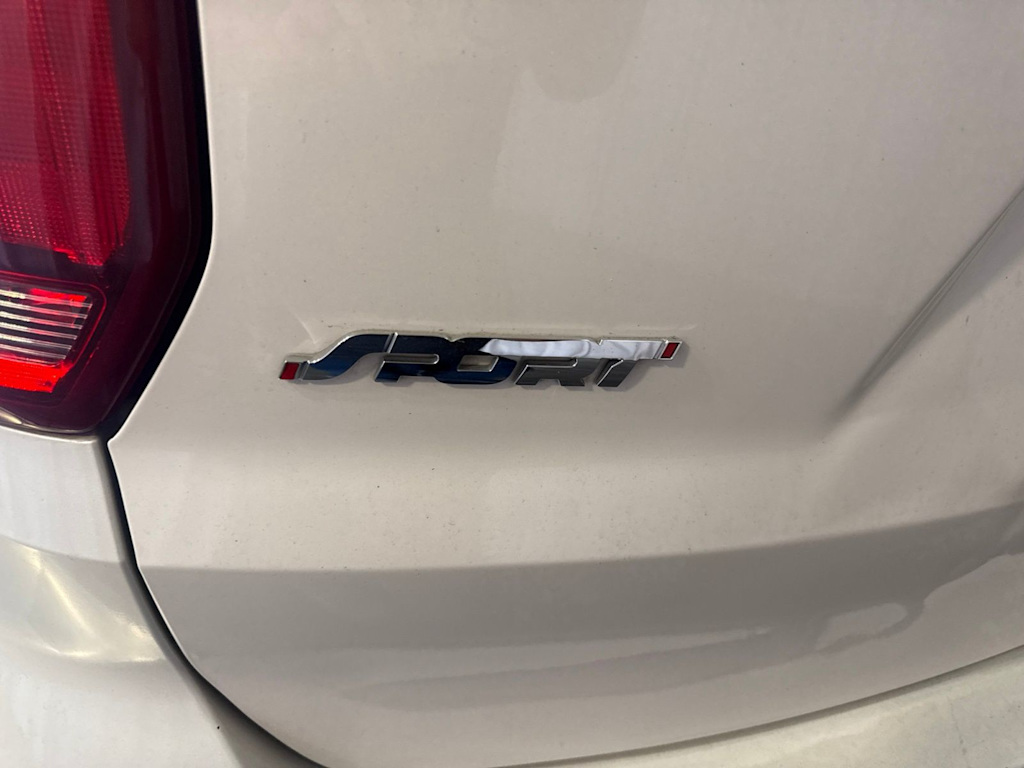 Thumbnail: 2017 Ford Explorer - 7