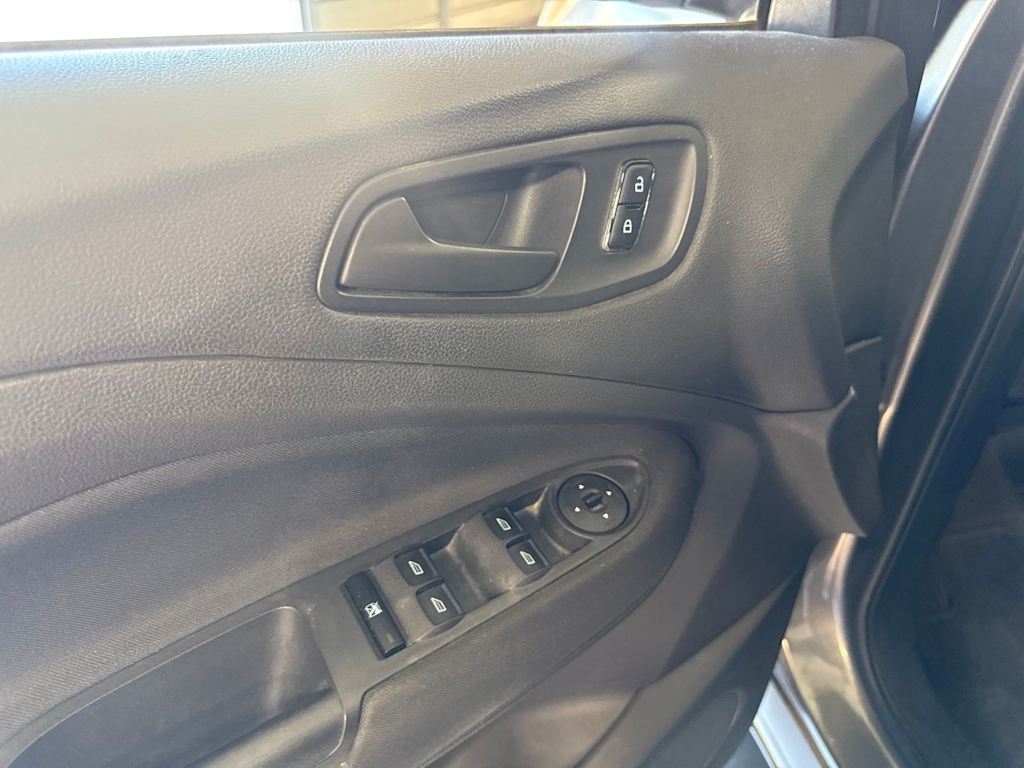 Thumbnail: 2013 Ford Escape - 22