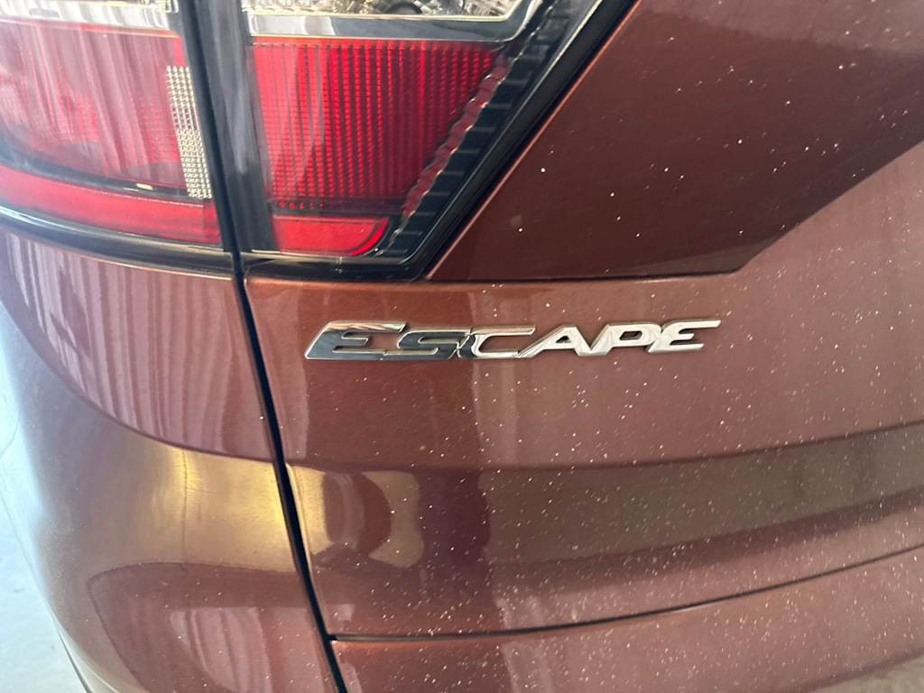 Thumbnail: 2018 Ford Escape - 6
