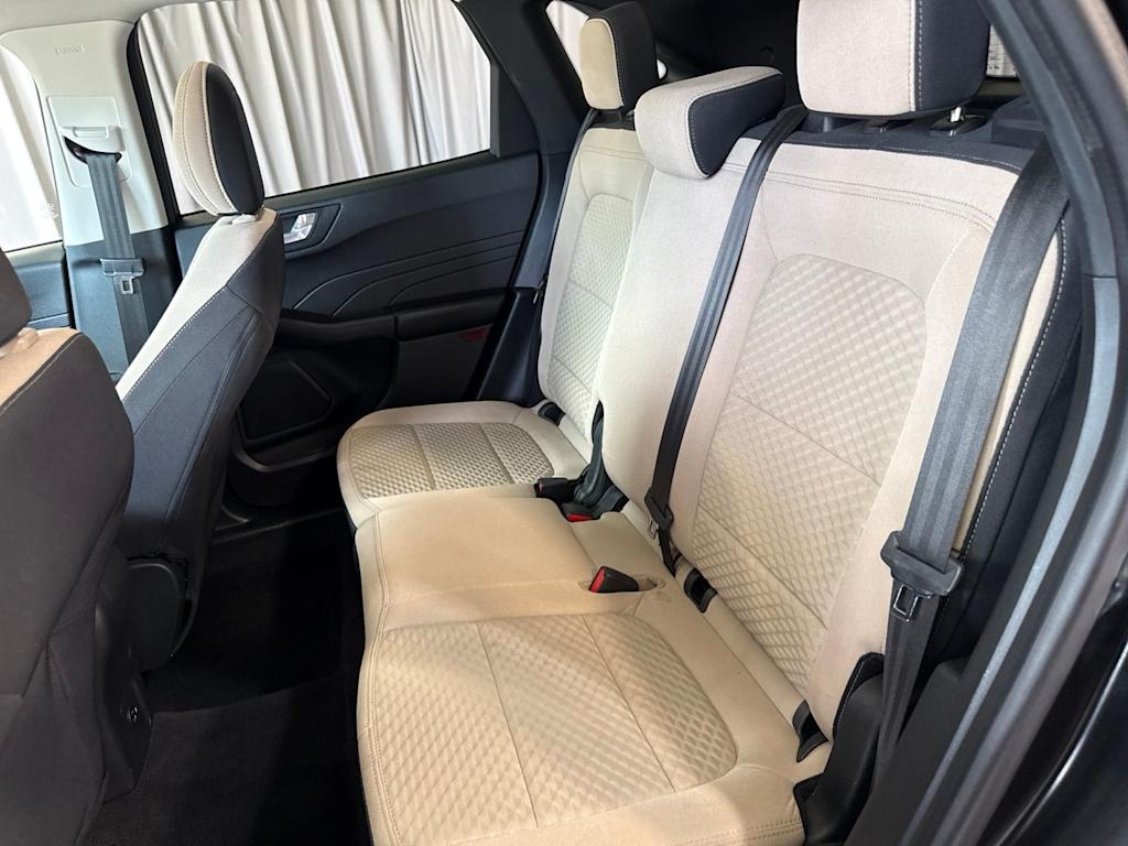 Thumbnail: 2021 Ford Escape - 9