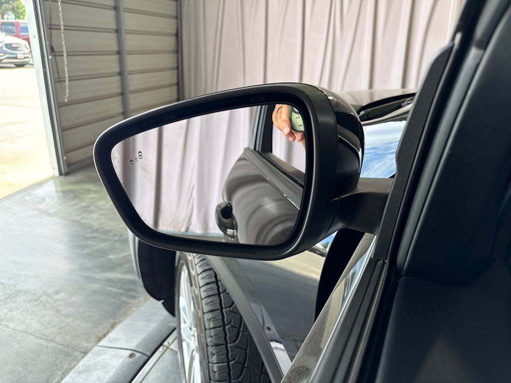 Thumbnail: 2021 Ford Escape - 21