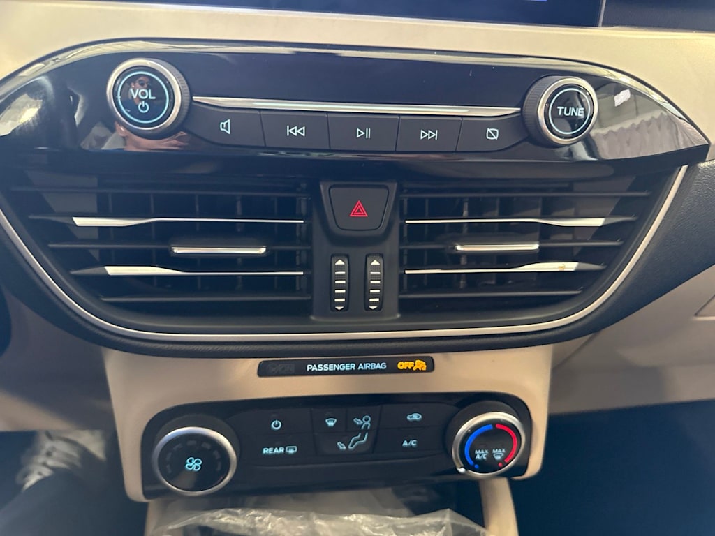 Thumbnail: 2021 Ford Escape - 25