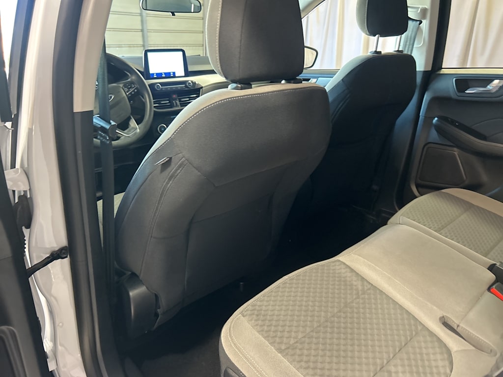 Thumbnail: 2021 Ford Escape - 9