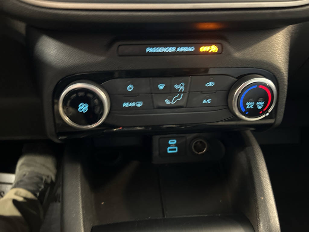 Thumbnail: 2021 Ford Escape - 28