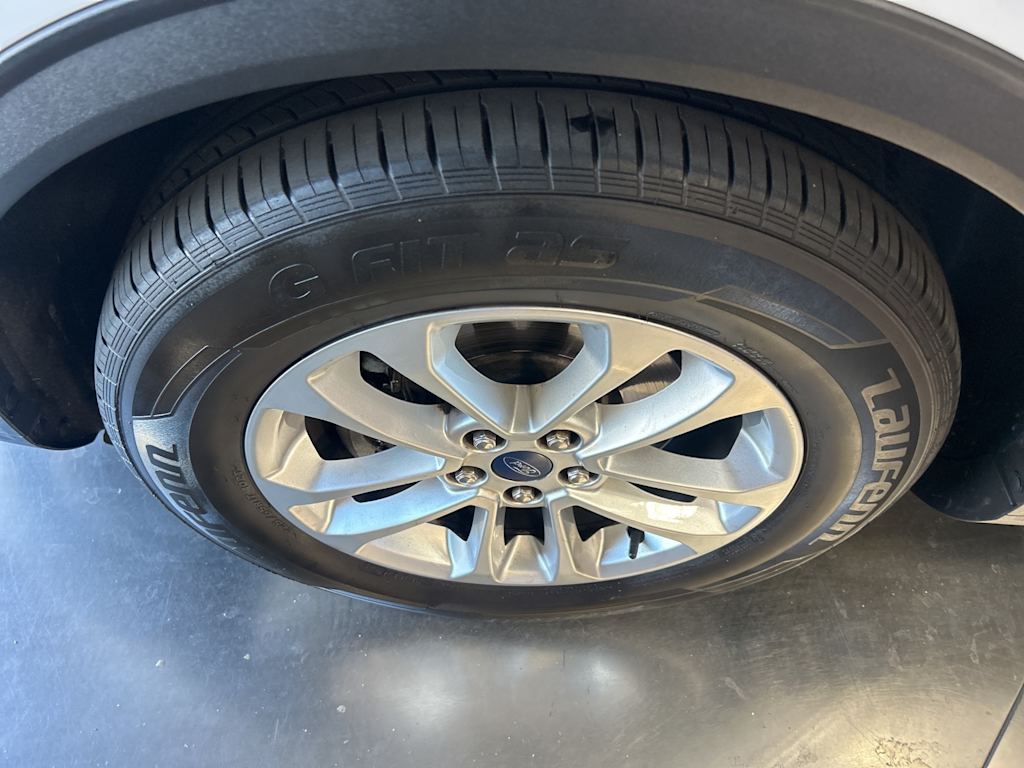 Thumbnail: 2021 Ford Escape - 21