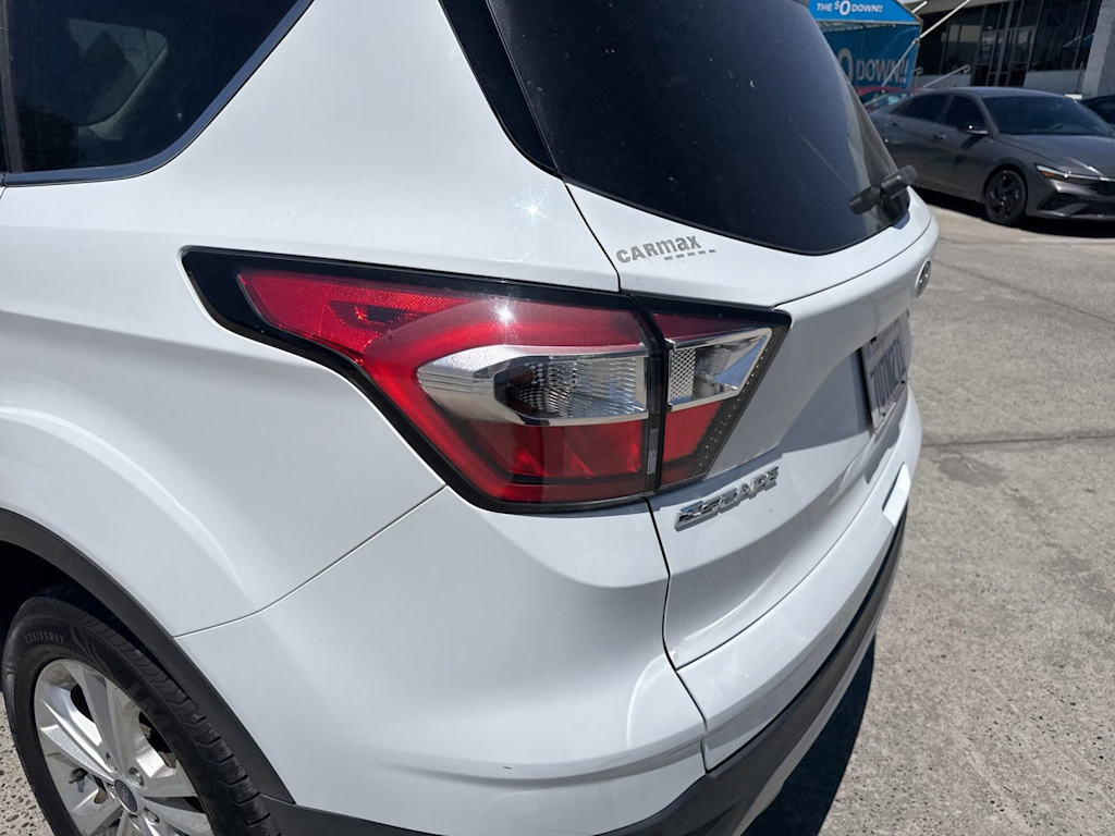 Thumbnail: 2017 Ford Escape - 19