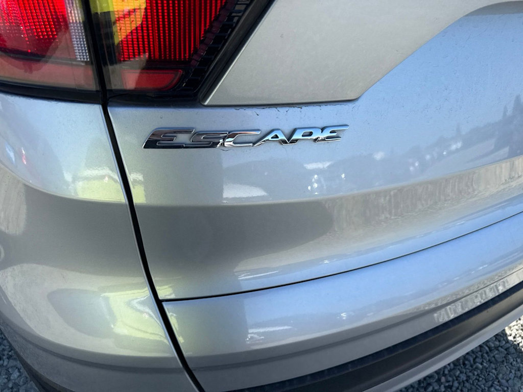 Thumbnail: 2018 Ford Escape - 21