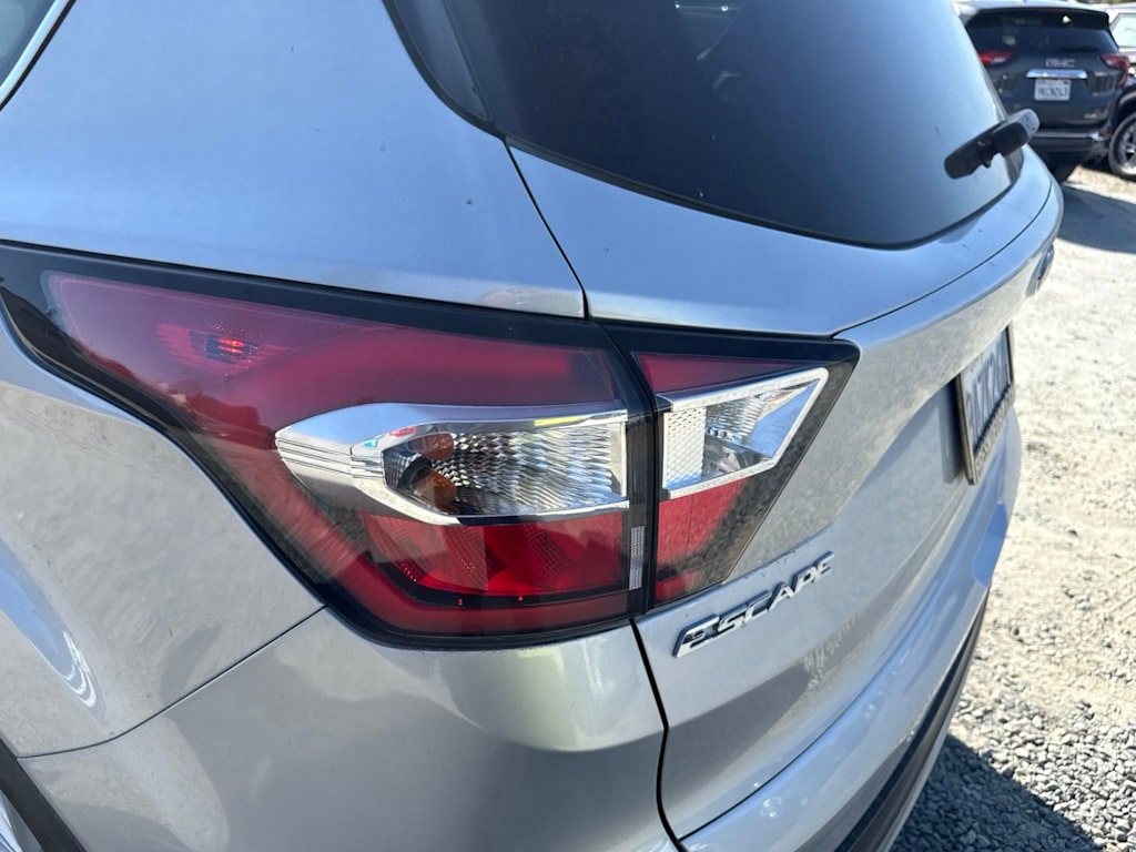 Thumbnail: 2018 Ford Escape - 20