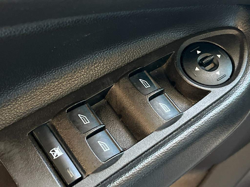 2018 Ford Escape SE - Photo 23