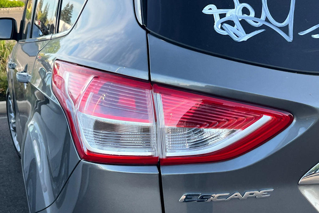 Thumbnail: 2014 Ford Escape - 21