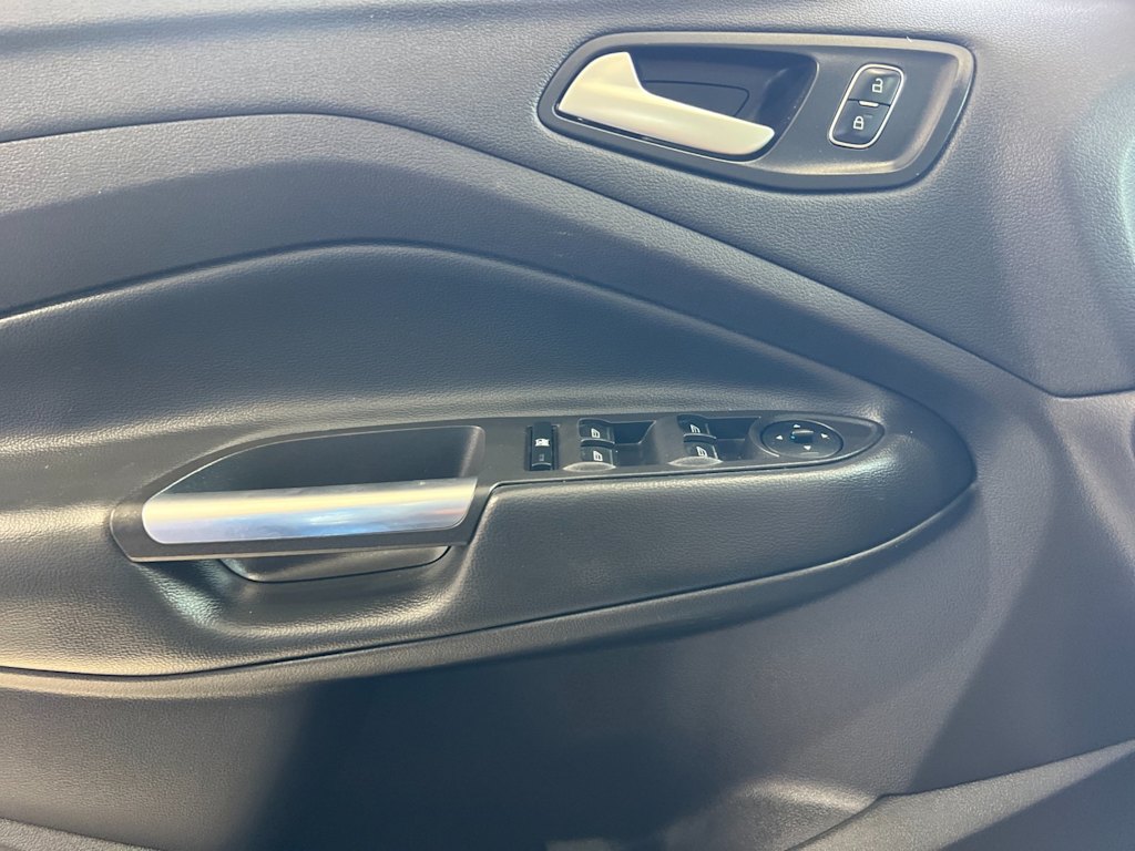 2018 Ford Escape SE 23