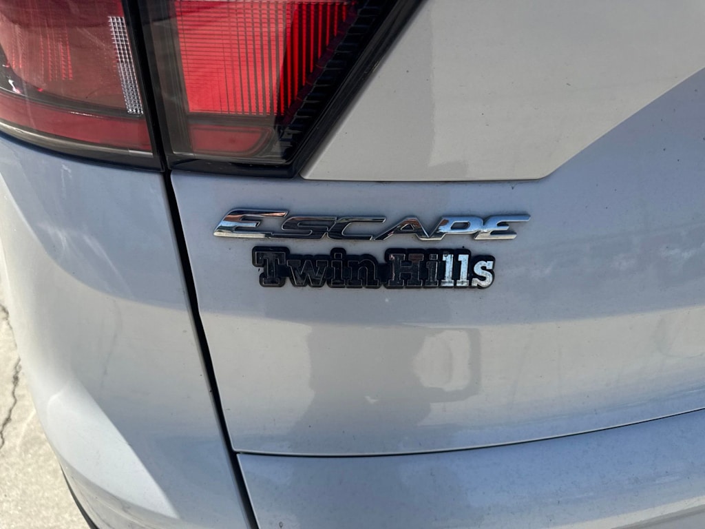 Thumbnail: 2017 Ford Escape - 6