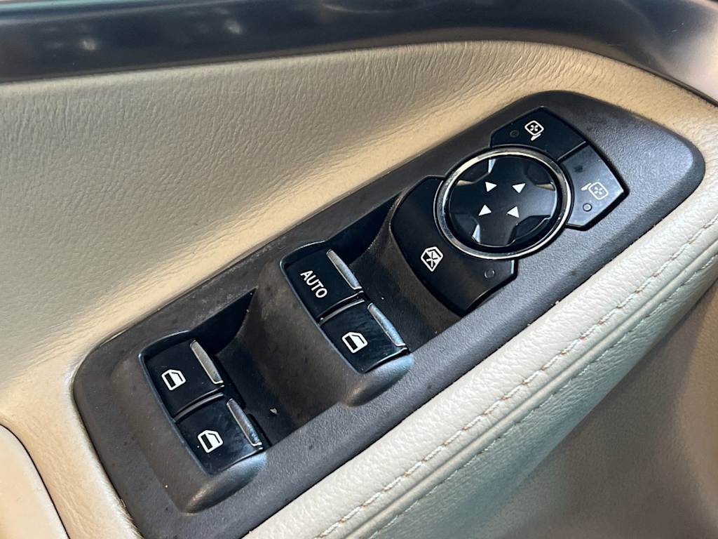 Thumbnail: 2012 Ford Explorer - 23