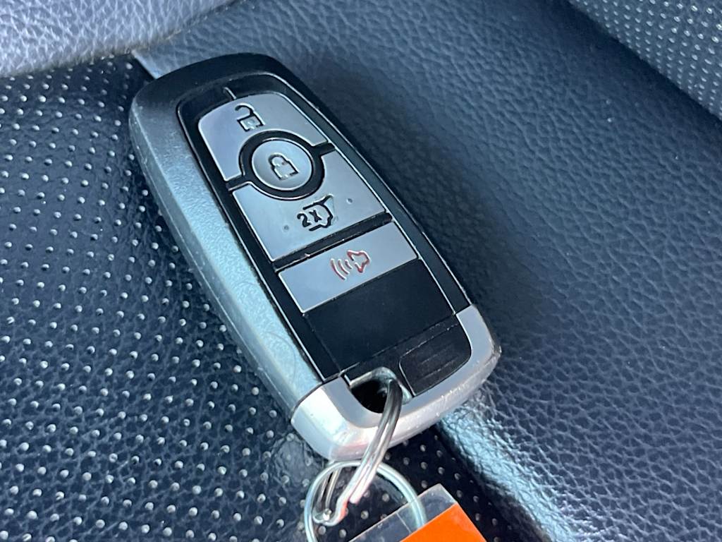 Thumbnail: 2019 Ford Expedition - 17