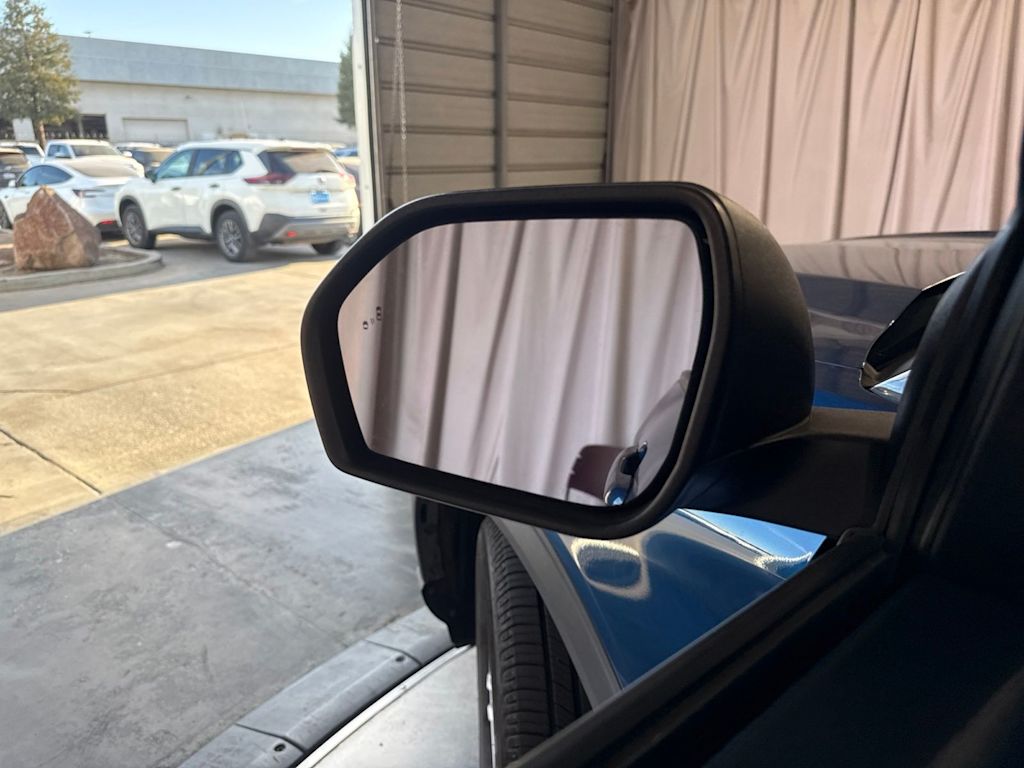 Thumbnail: 2020 Ford Explorer - 21