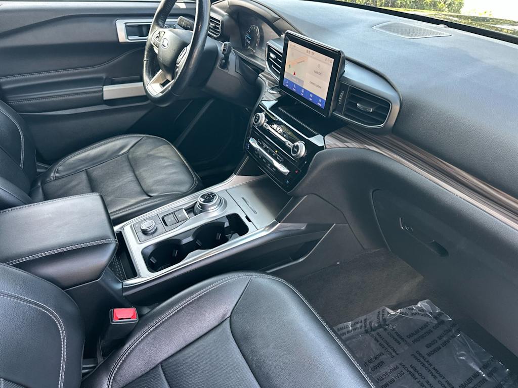 Thumbnail: 2022 Ford Explorer - 24