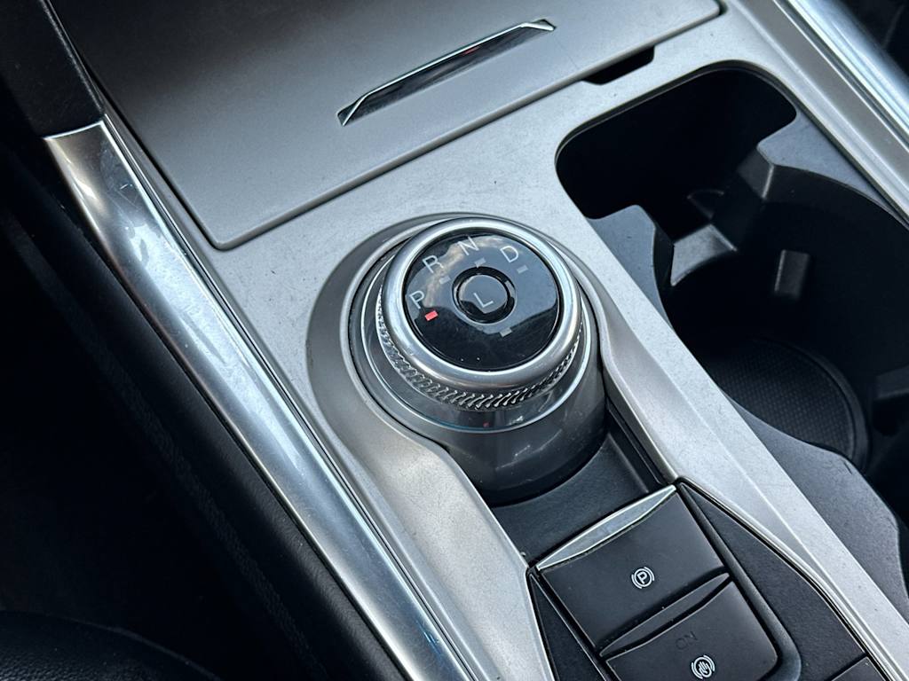 Thumbnail: 2022 Ford Explorer - 28