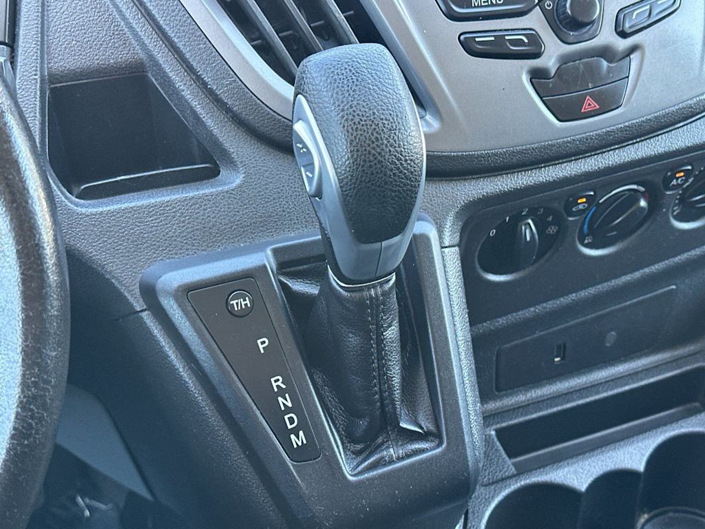 Thumbnail: 2017 Ford Transit Series - 15