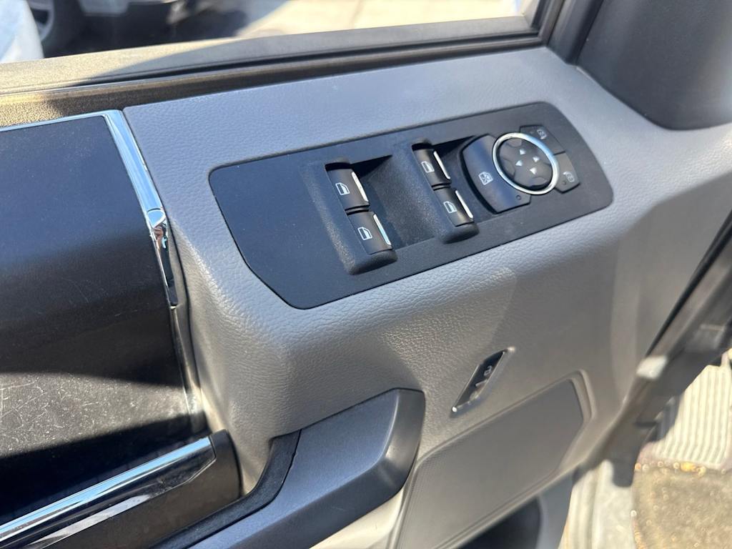 Thumbnail: 2016 Ford F-150 - 19