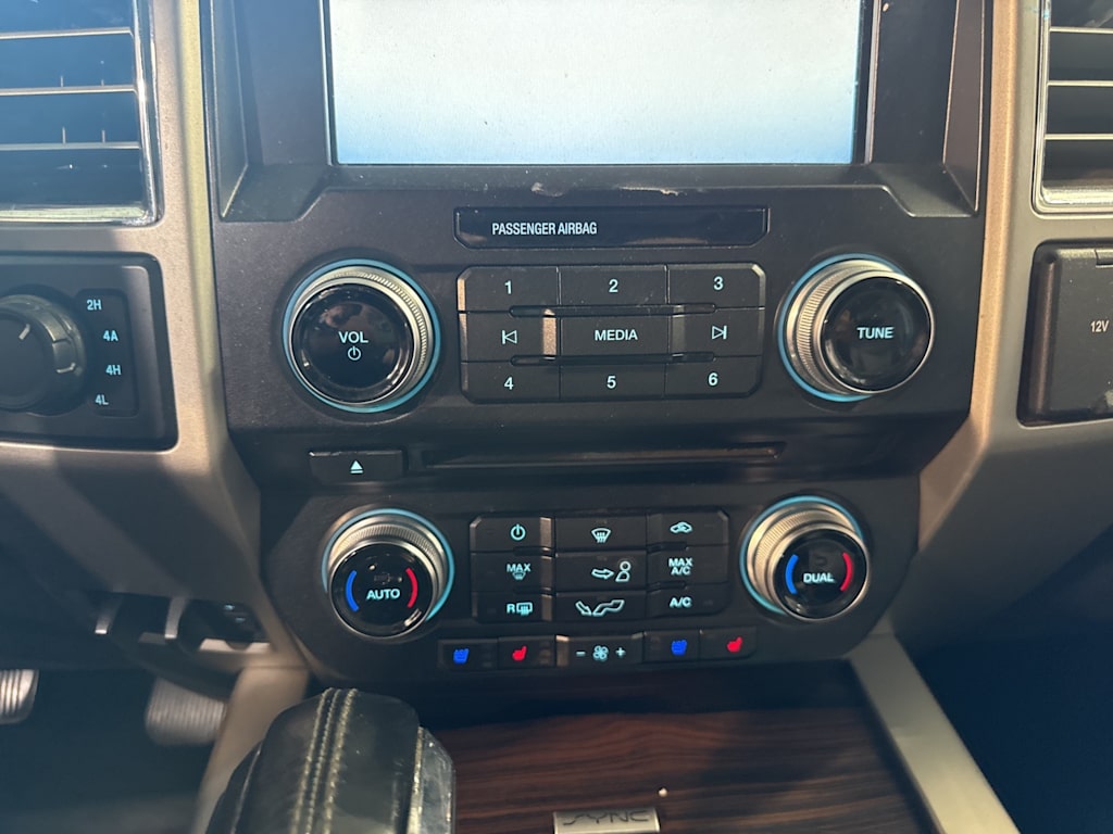 Thumbnail: 2015 Ford F-150 - 27