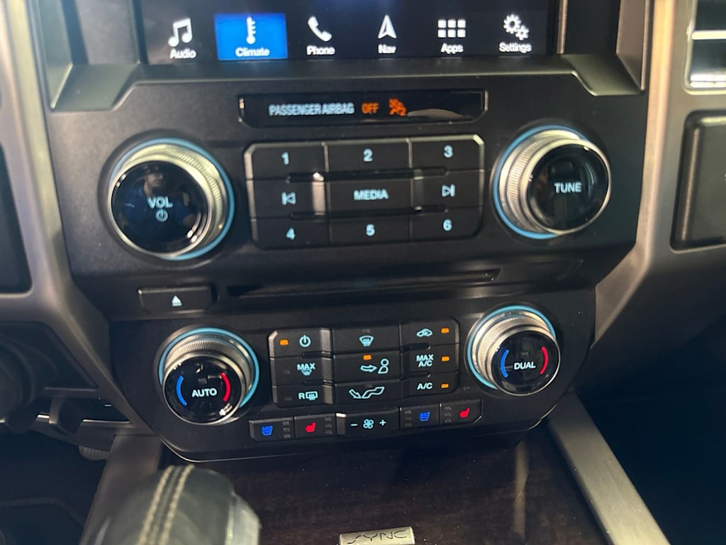 Thumbnail: 2017 Ford F-150 - 30
