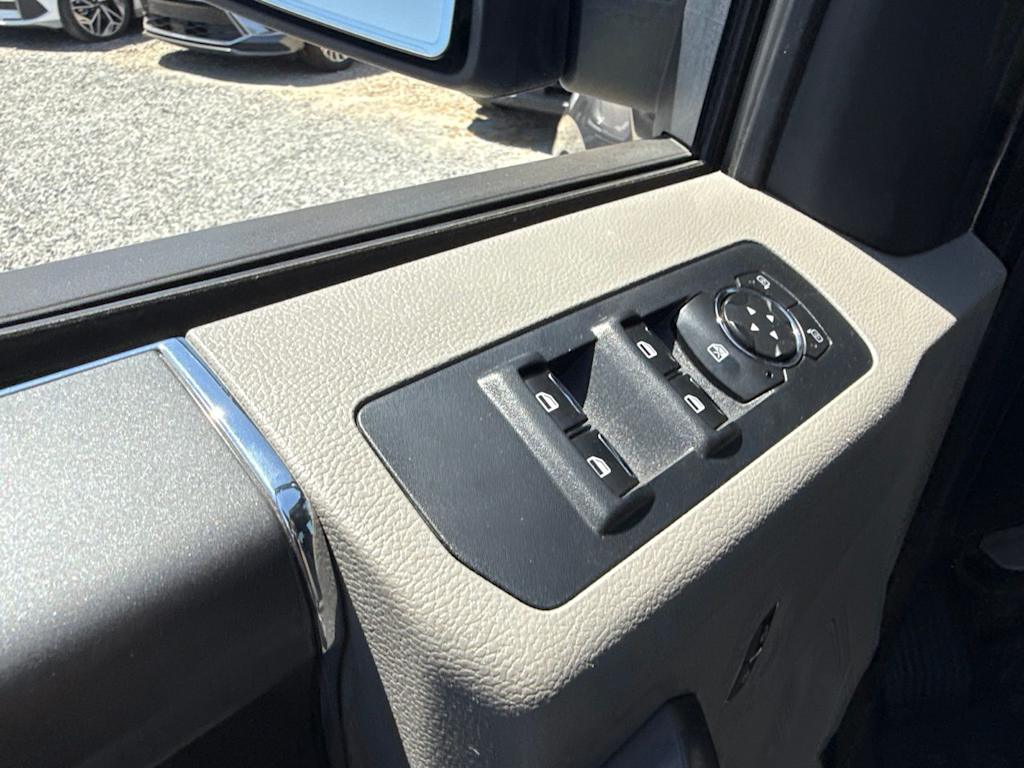 Thumbnail: 2015 Ford F-150 - 21