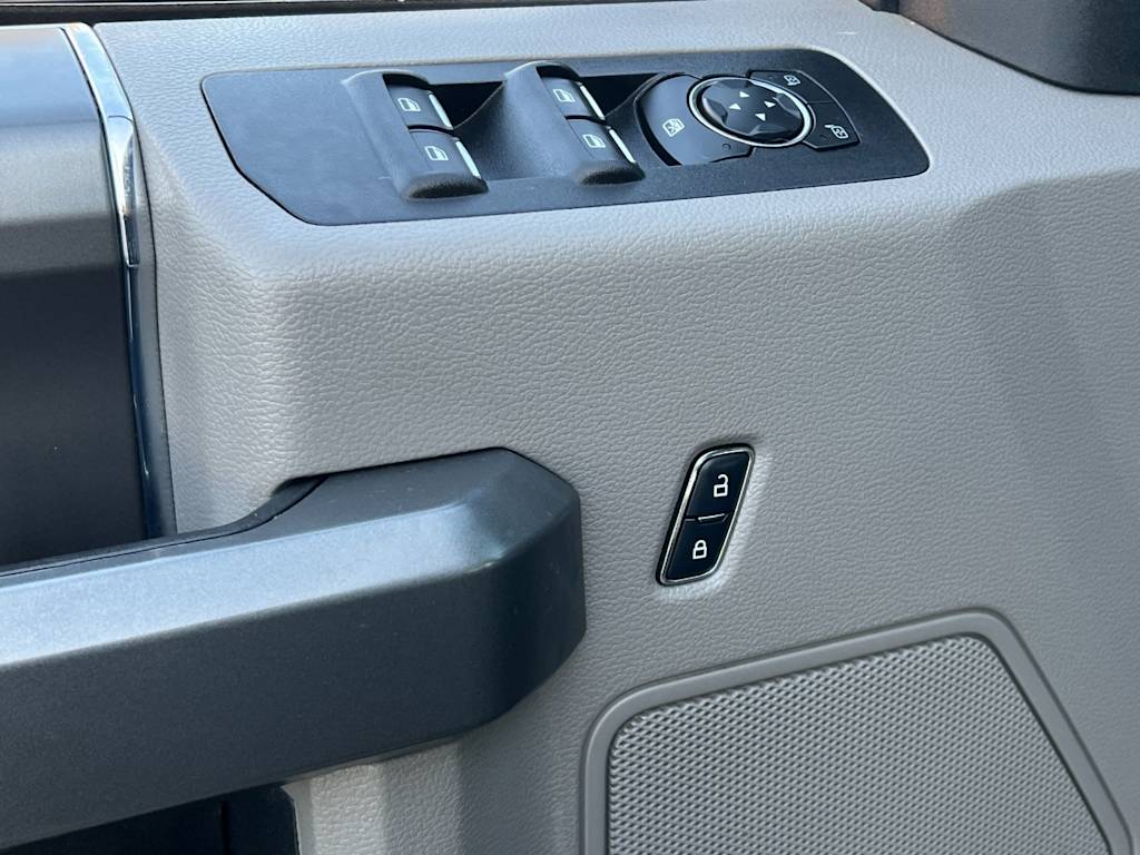 Thumbnail: 2017 Ford F-150 - 22