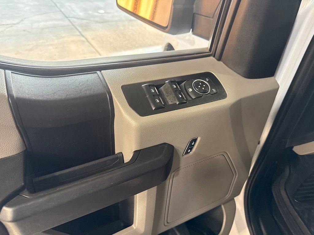 Thumbnail: 2018 Ford F-150 - 21