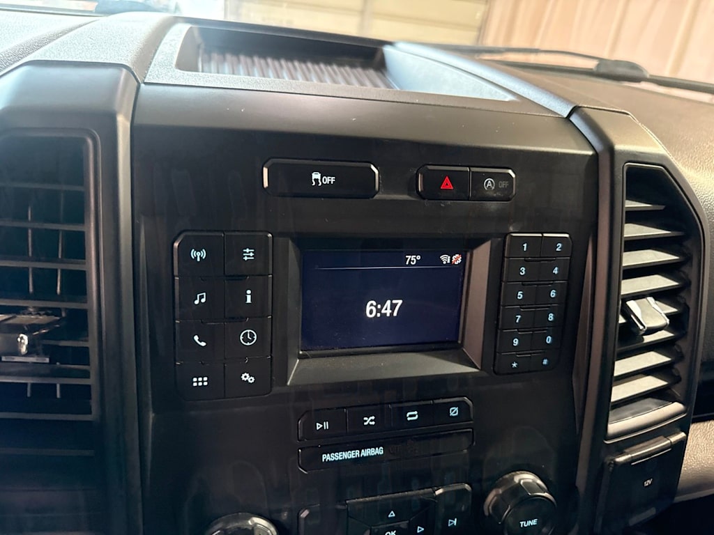 Thumbnail: 2018 Ford F-150 - 9