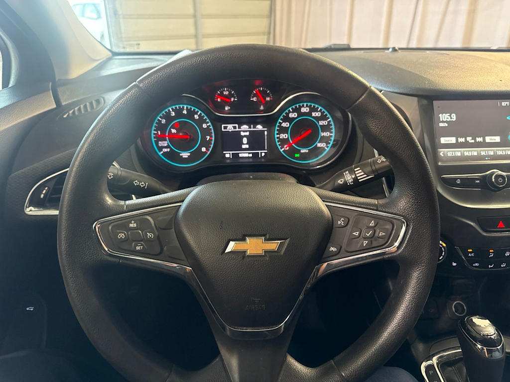 Thumbnail: 2018 Chevrolet Cruze - 2