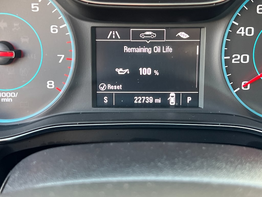 Thumbnail: 2017 Chevrolet Cruze - 28