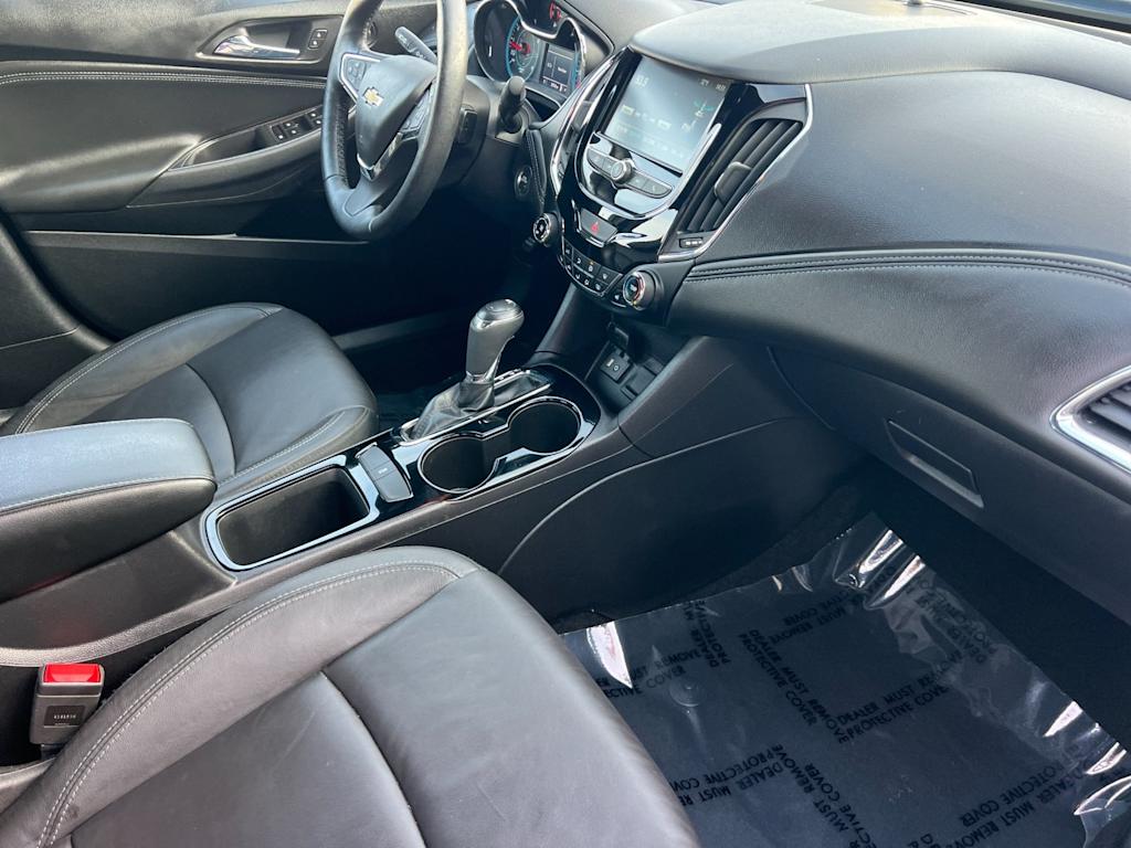 Thumbnail: 2017 Chevrolet Cruze - 13