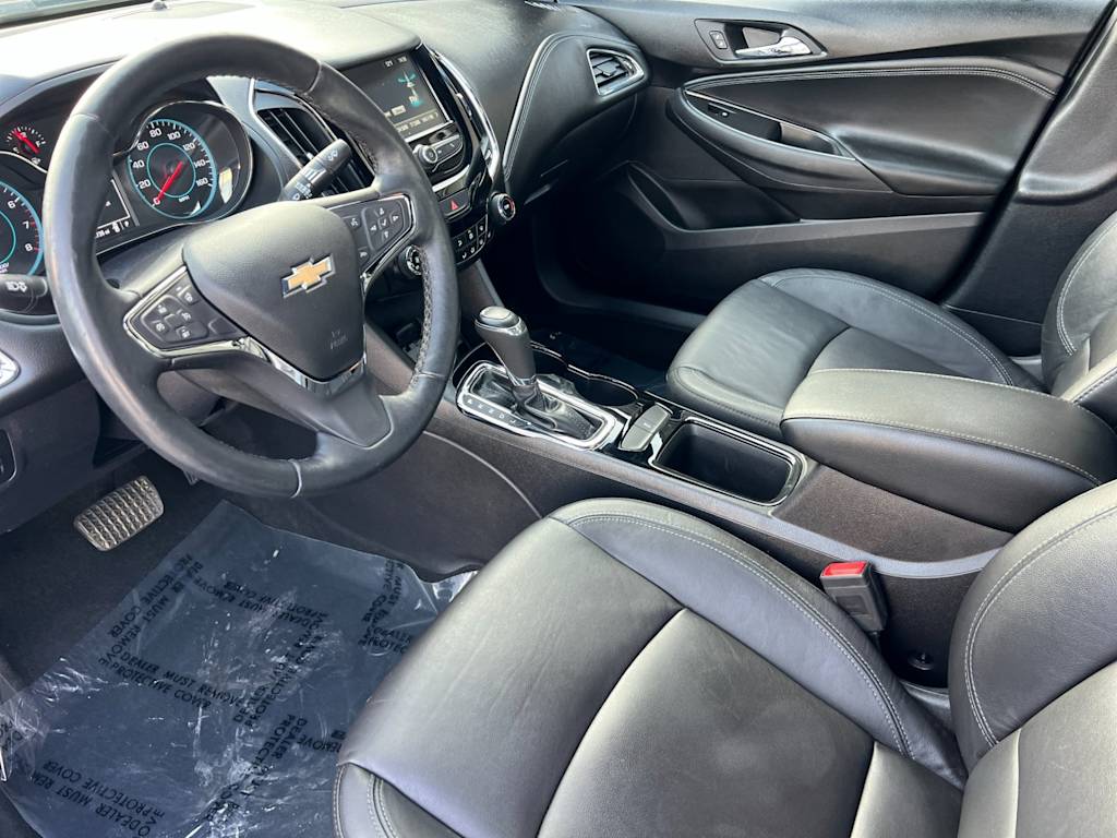 Thumbnail: 2017 Chevrolet Cruze - 10