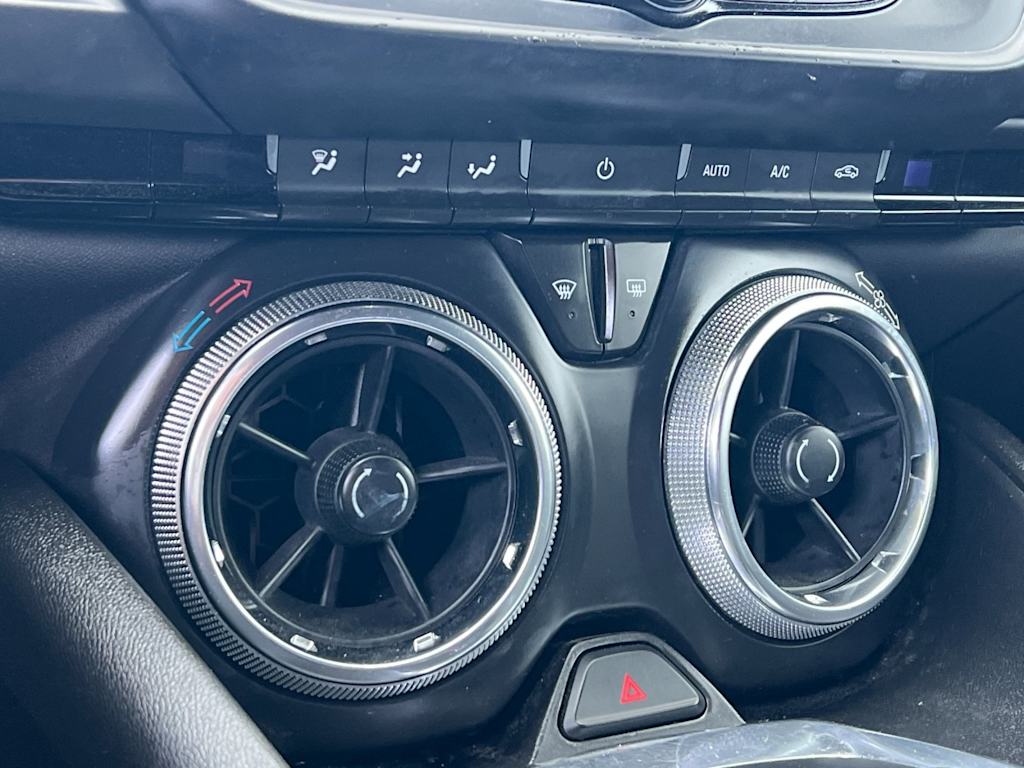 Thumbnail: 2020 Chevrolet Camaro - 25