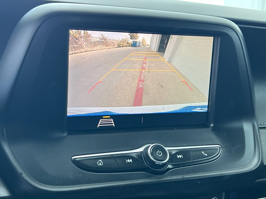 Thumbnail: 2020 Chevrolet Camaro - 24