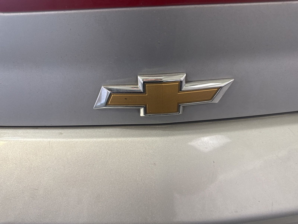 Thumbnail: 2019 Chevrolet Camaro - 17