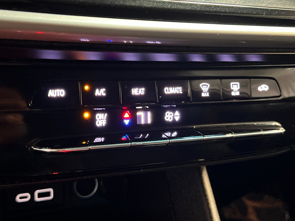 Thumbnail: 2023 Chevrolet Bolt EV - 26