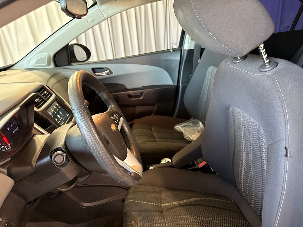Thumbnail: 2019 Chevrolet Sonic - 9
