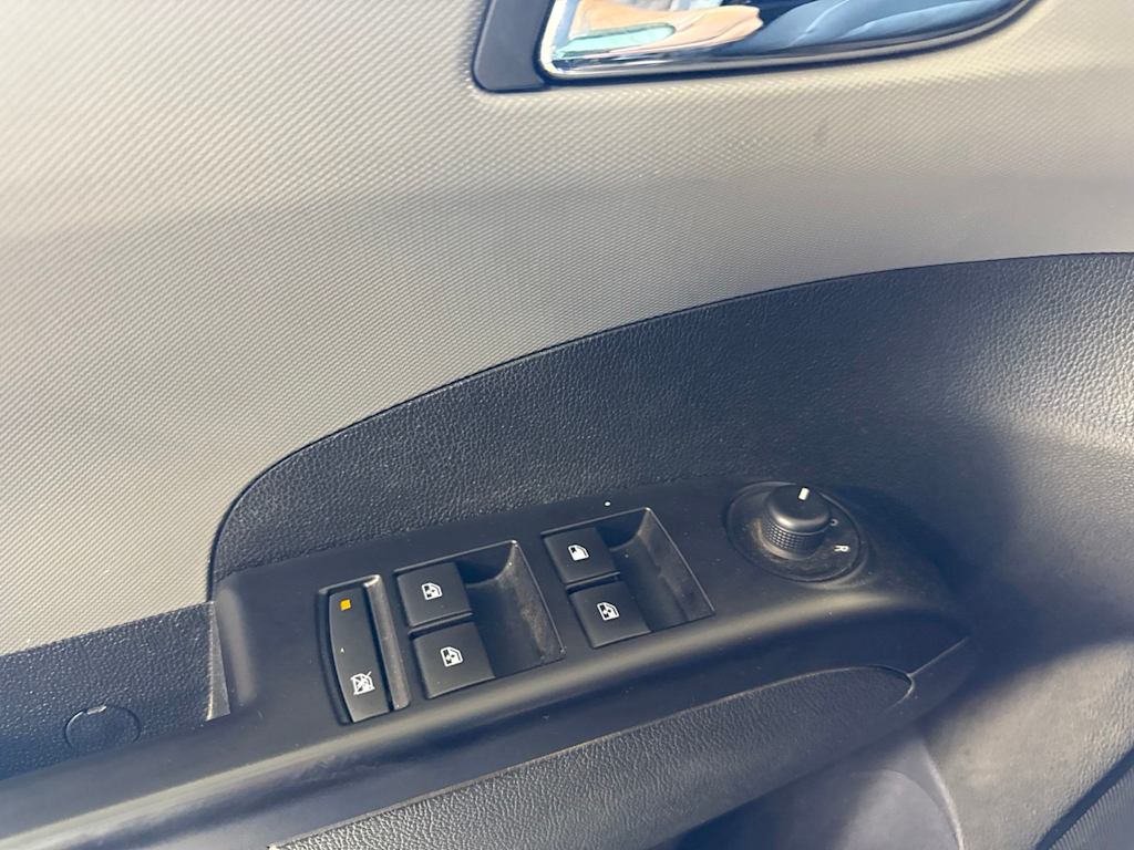 Thumbnail: 2019 Chevrolet Sonic - 23