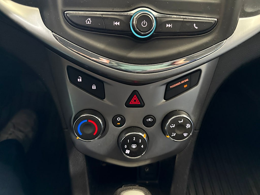 Thumbnail: 2019 Chevrolet Sonic - 28