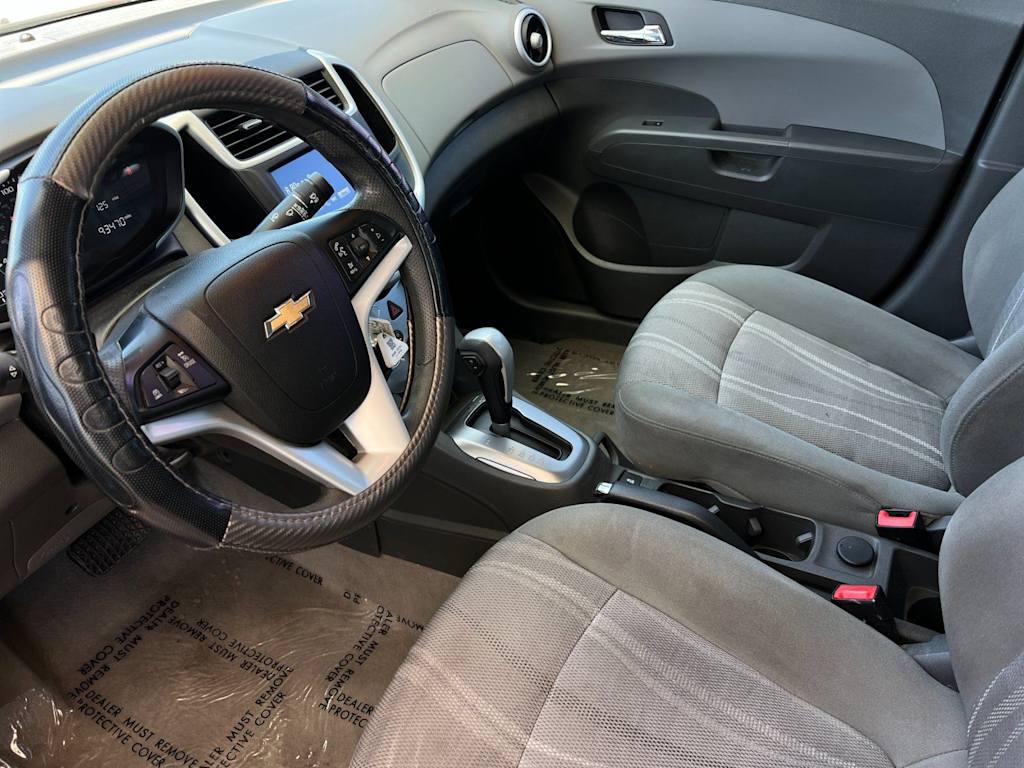 Thumbnail: 2017 Chevrolet Sonic - 9