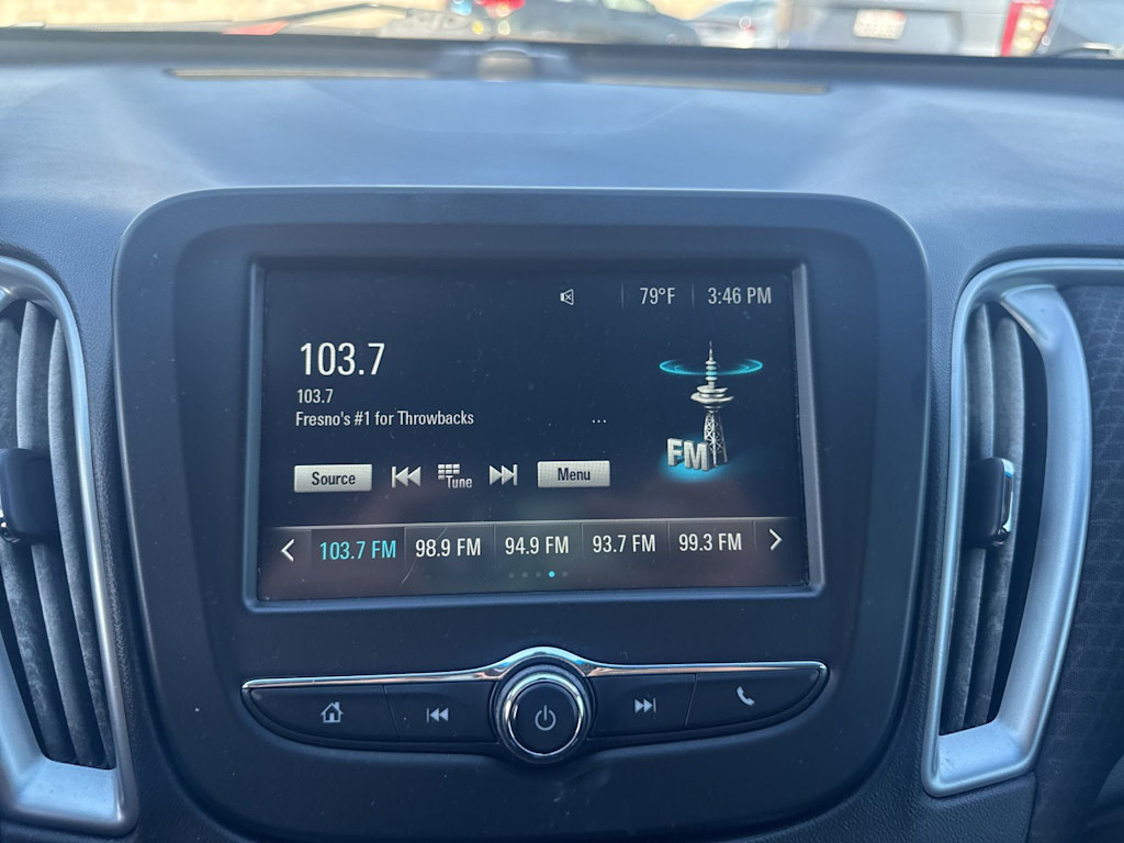 Thumbnail: 2017 Chevrolet Malibu - 11