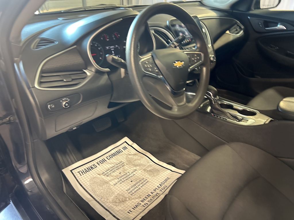 Thumbnail: 2023 Chevrolet Malibu - 6