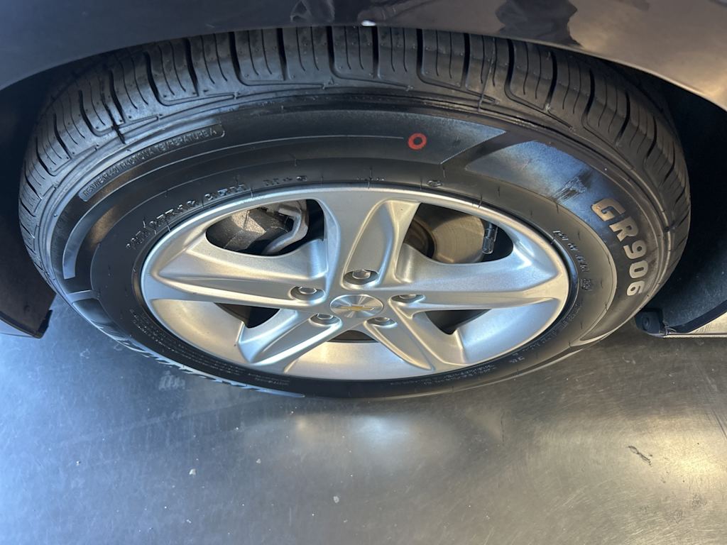 Thumbnail: 2023 Chevrolet Malibu - 25