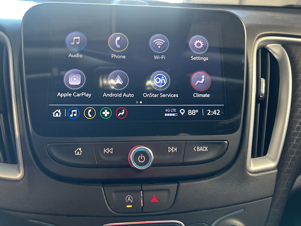 Thumbnail: 2023 Chevrolet Malibu - 10