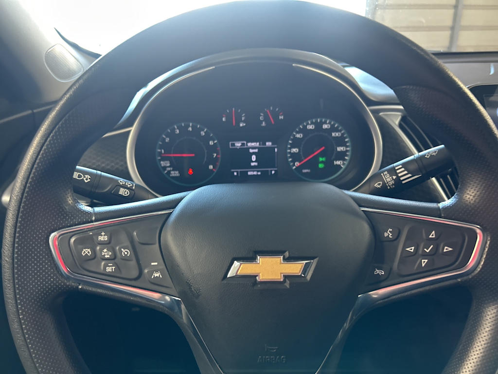 Thumbnail: 2023 Chevrolet Malibu - 31