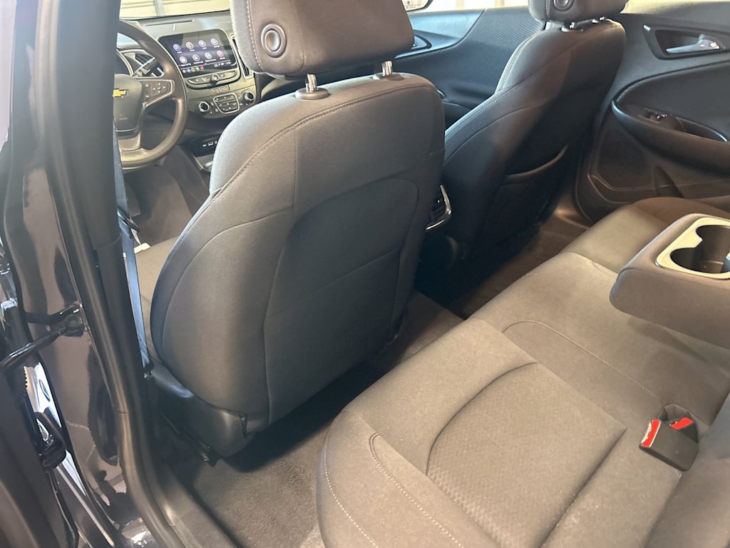 Thumbnail: 2023 Chevrolet Malibu - 9