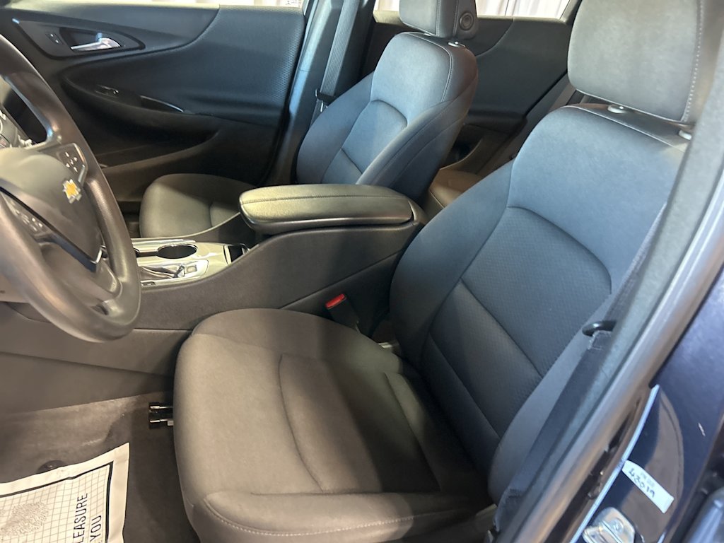 Thumbnail: 2023 Chevrolet Malibu - 8